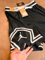 SHORTS JORDAN IMPORTADO - PRETO
