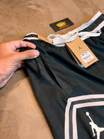 SHORTS JORDAN IMPORTADO - PRETO