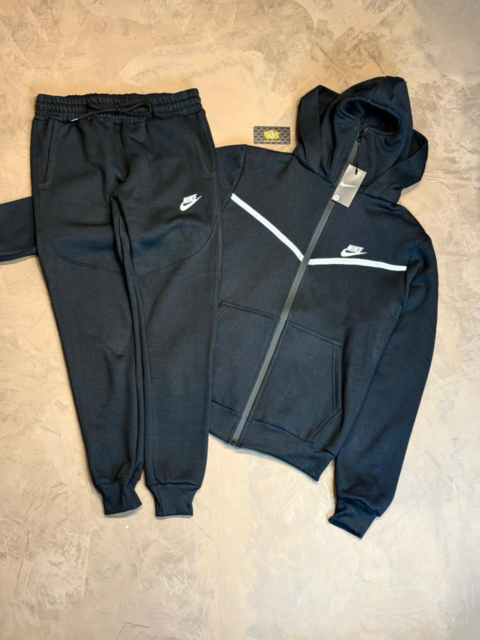 CONJUNTO TECH FLEECE BALACHAVA - PRETO