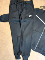 CONJUNTO TECH FLEECE BALACHAVA - PRETO