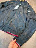 JAQUETA MONCLER IMPERMEÁVEL