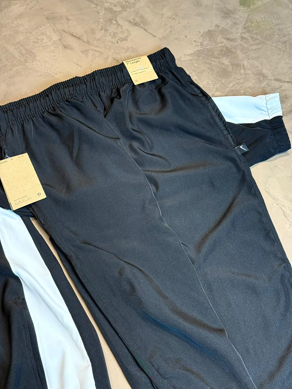 CONJUNTO SPORTSWEAR NK X NCT - Preto e Branco