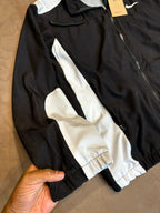 CONJUNTO SPORTSWEAR NK X NCT - Preto e Branco