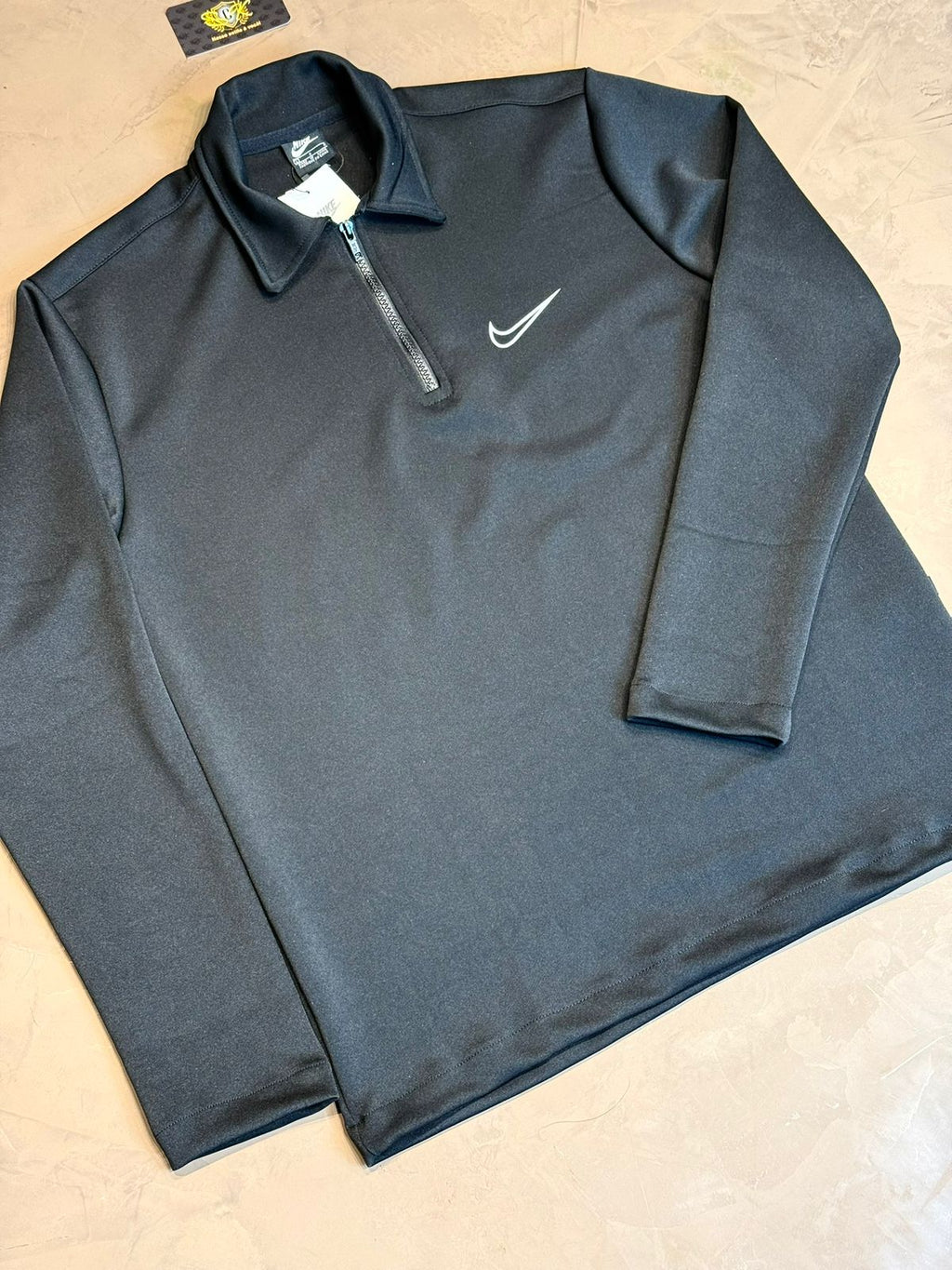 JAQUETA NK "THERMO DRY" PRETA