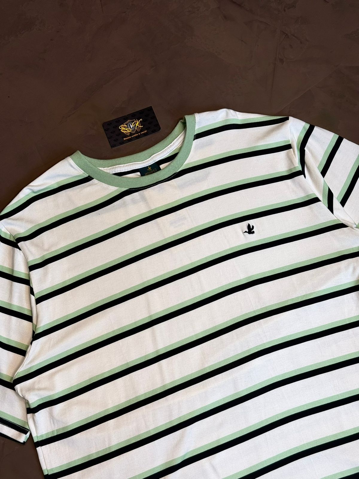 CAMISETA LISTRADA BROOKS - VERDE ESCURO E BRANCO