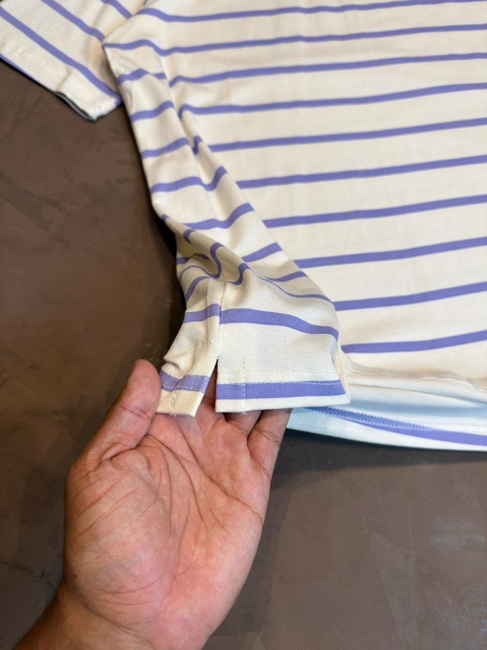 CAMISETA LISTRADA BROOKS - ROXO E BRANCO