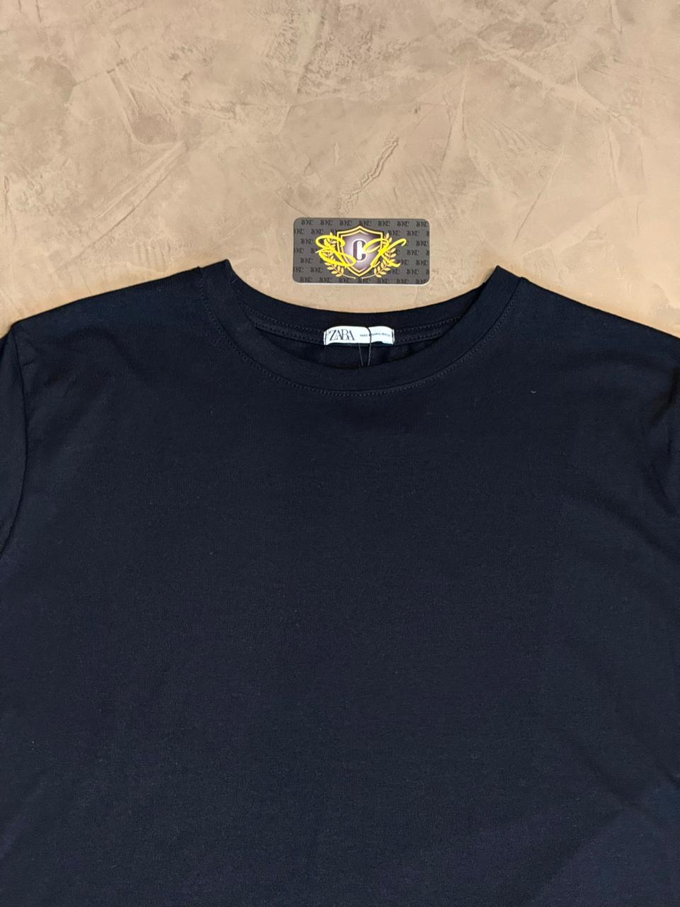 CAMISETA ZAR4 LISA - PRETA
