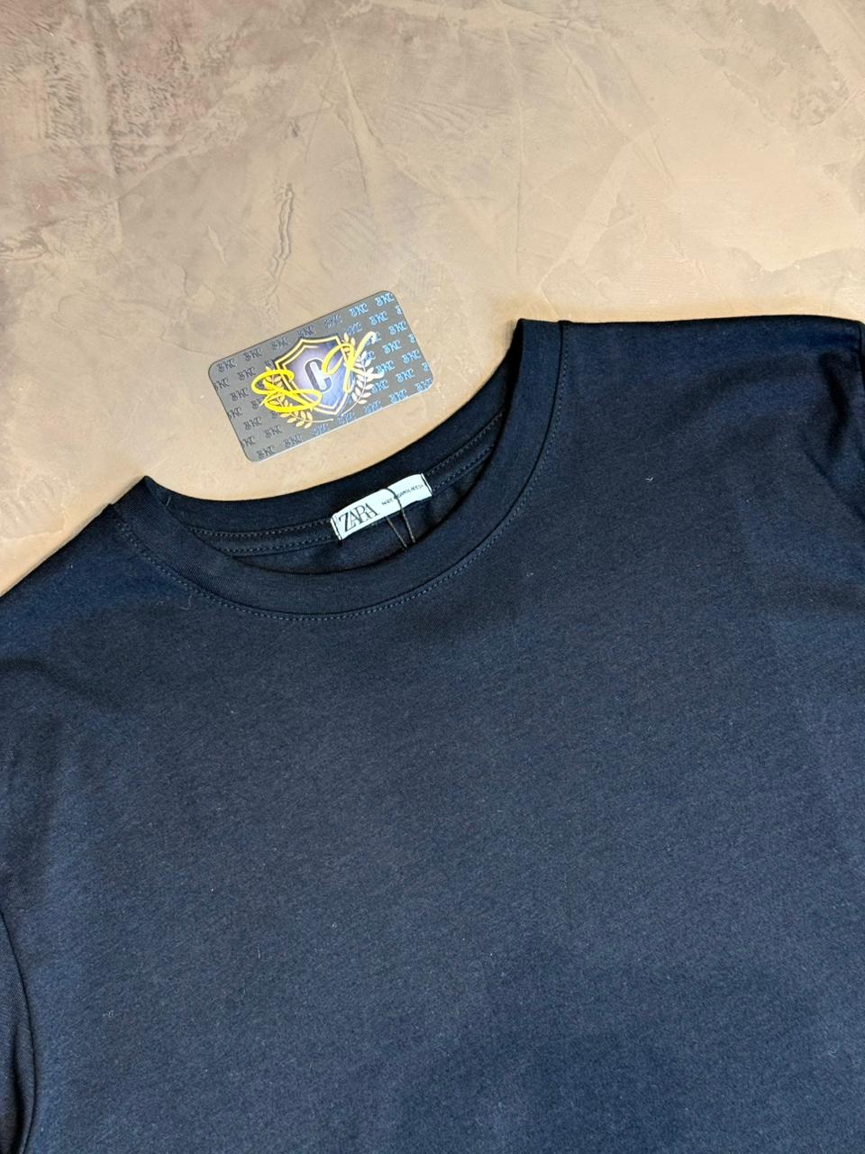 CAMISETA ZAR4 LISA - PRETA