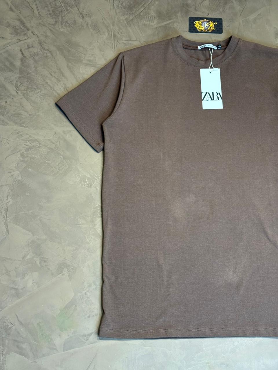CAMISETA LISA ZAR4 - MARROM ESCURO