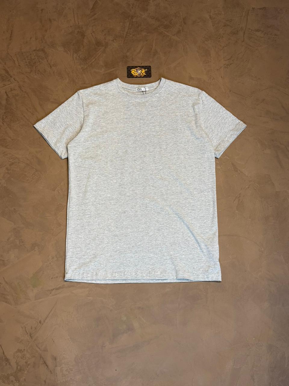 CAMISETA ZAR4 LISA - CINZA CLARO