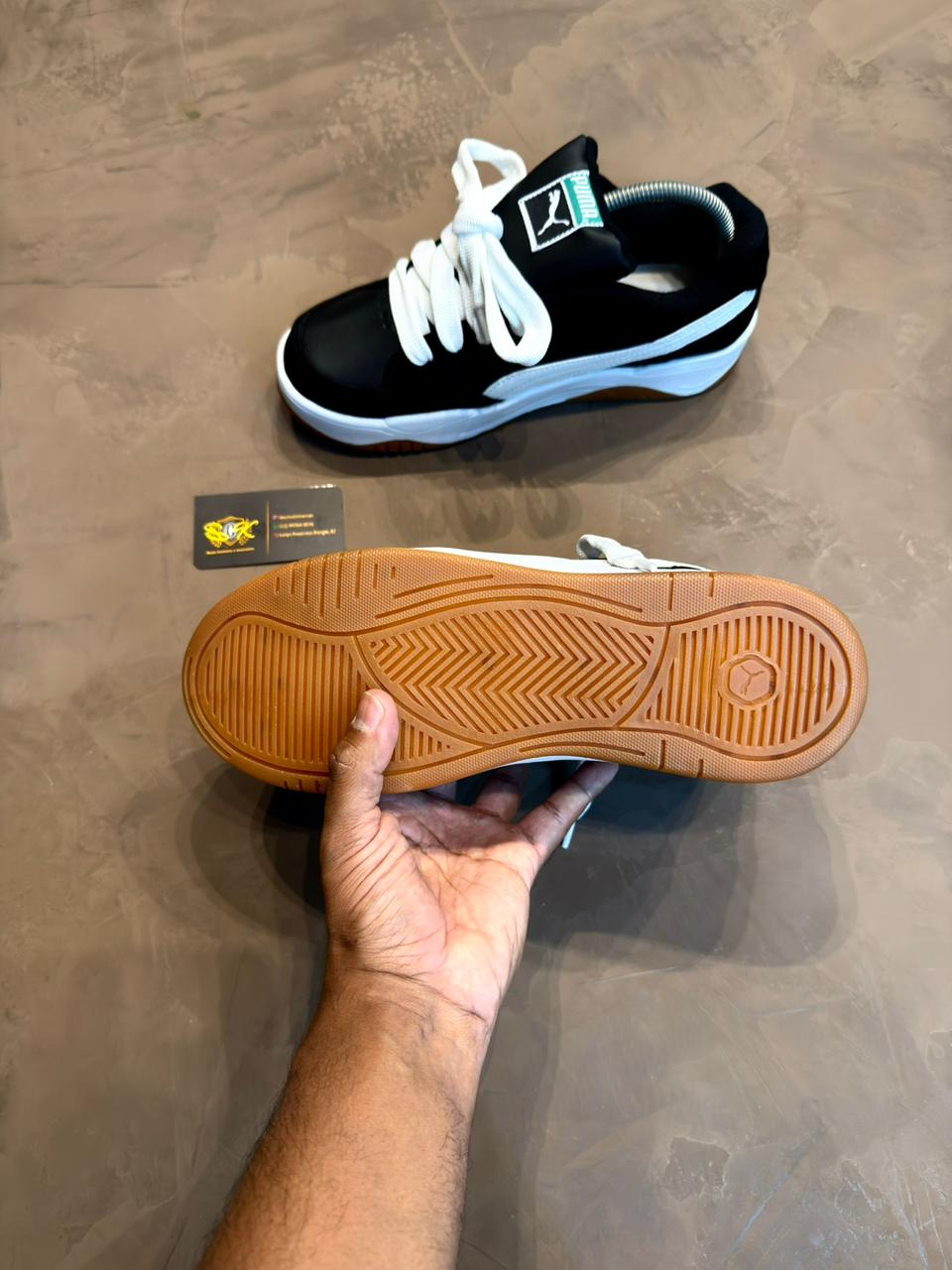 TÊNIS PM 180 - PRETO E BRANCO