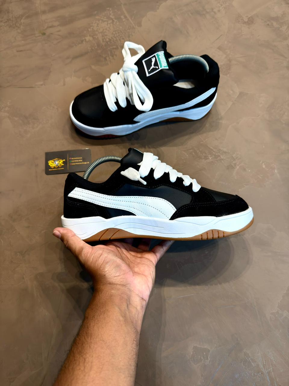 TÊNIS PM 180 - PRETO E BRANCO