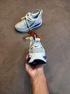 TÊNIS NK RUN VOMERO 18 - CINZA E ROXO