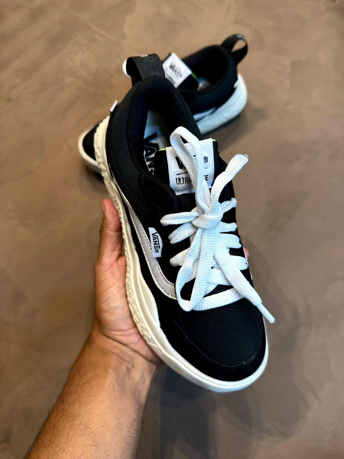 TÊNIS VNS ULTRARANGE NEO V3 - PRETO E BRANCO