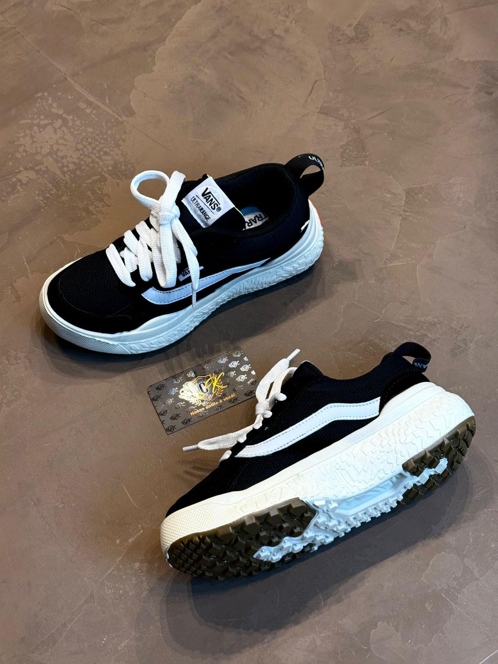 TÊNIS VNS ULTRARANGE NEO V3 - PRETO E BRANCO