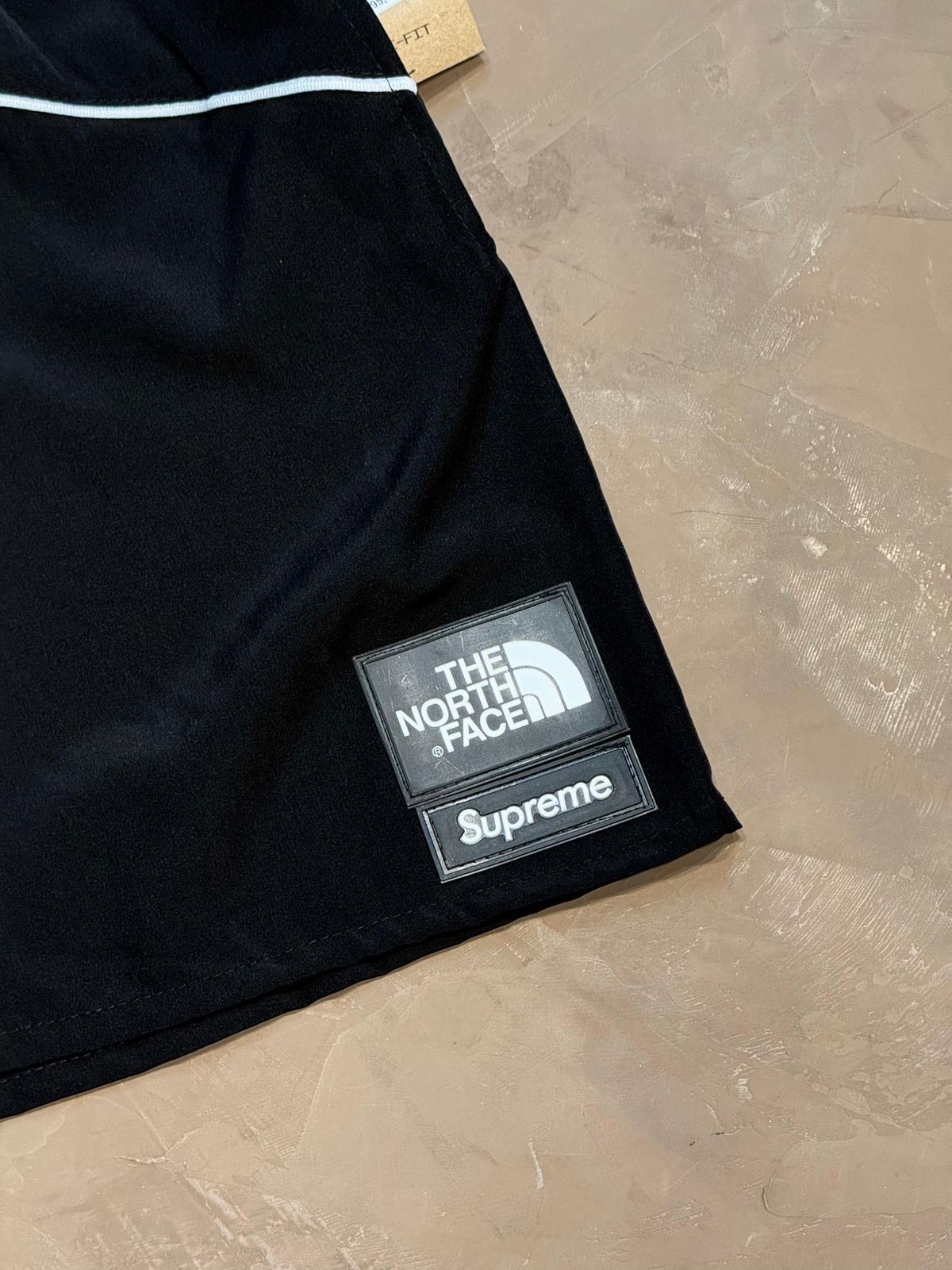 SHORTS SUP X TNH - LETREIRO