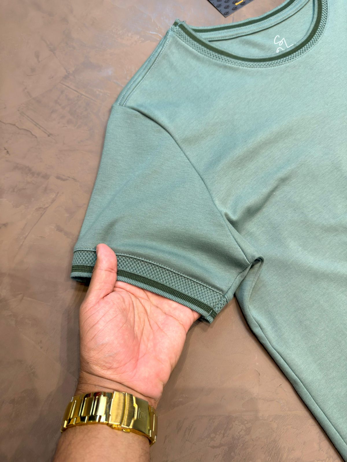 CAMISETA GOLA REDONDA - VERDE