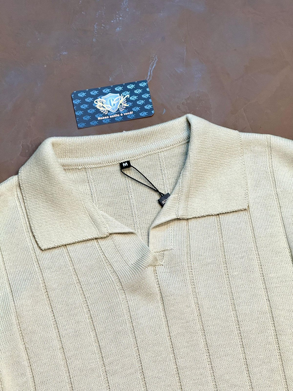 CAMISETA POLO CANELADA - BEGE