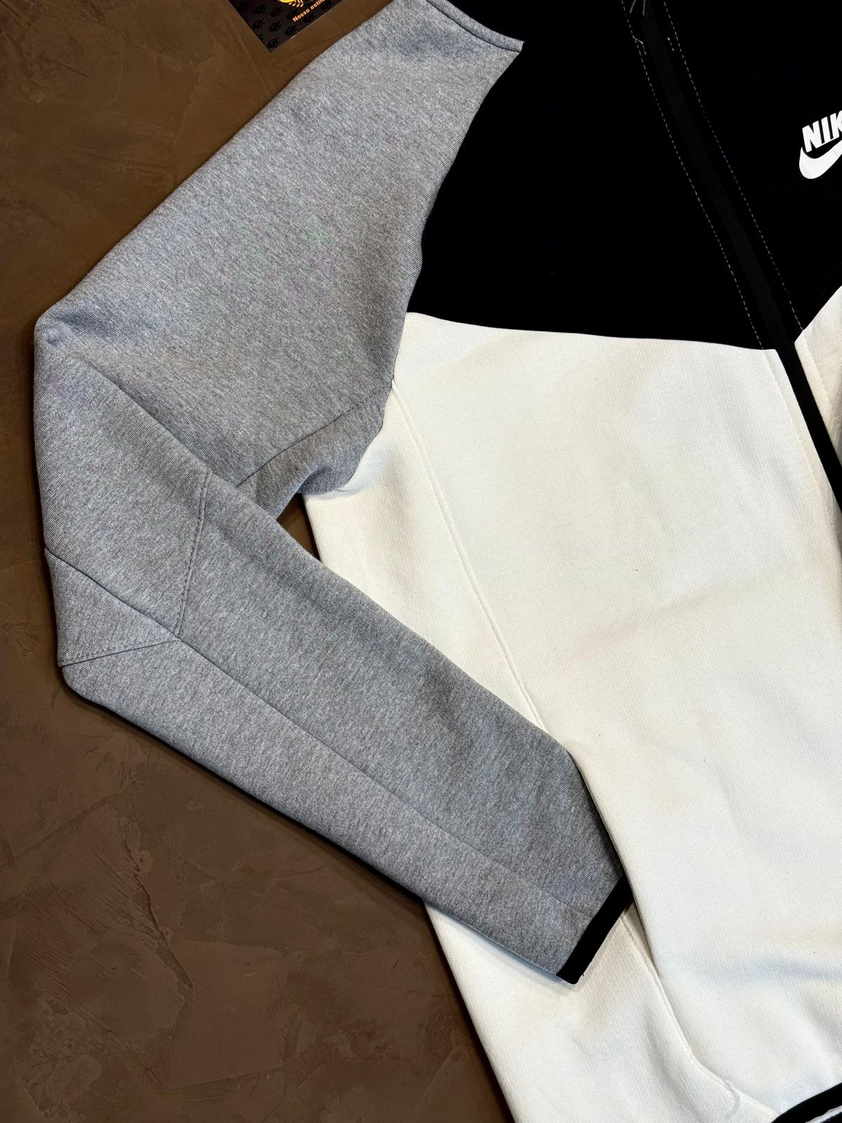 CONJUNTO NK TECH FLEECE - CINZA E PRETO