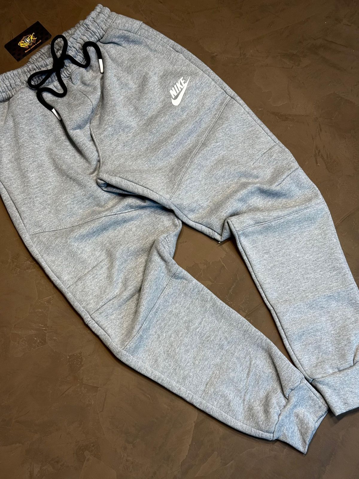 CONJUNTO NK TECH FLEECE - CINZA E PRETO